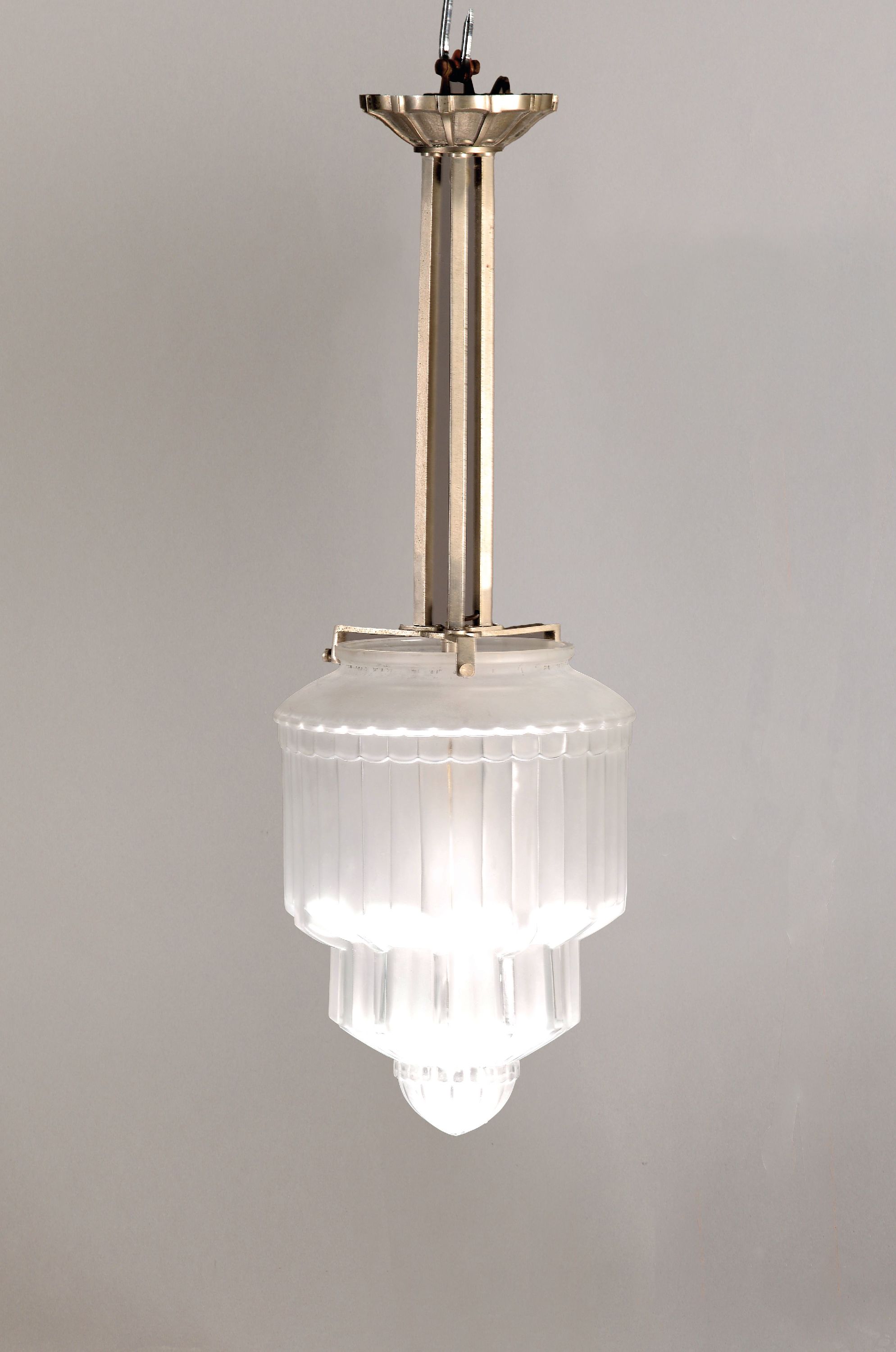 Image 27123730 - Deckenlampe, Verrerie D´Art Lorrain, 20er Jahre, eine Brennstelle, mattierte ...