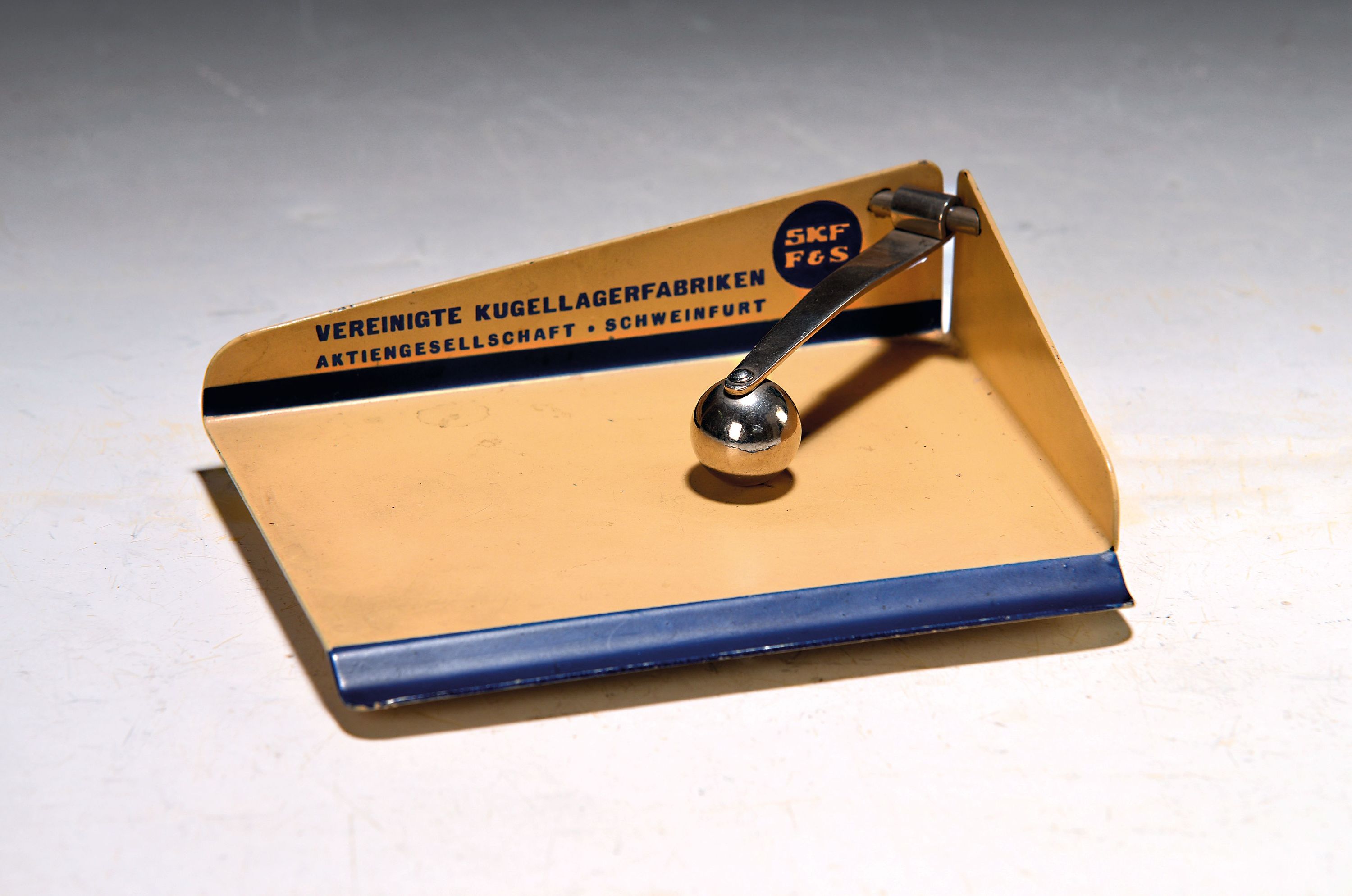 Image 27123732 - Marianne Brandt, Ruppel-Werke, Zettelkasten, Werbung Vereinige Kugellagerfabriken ...