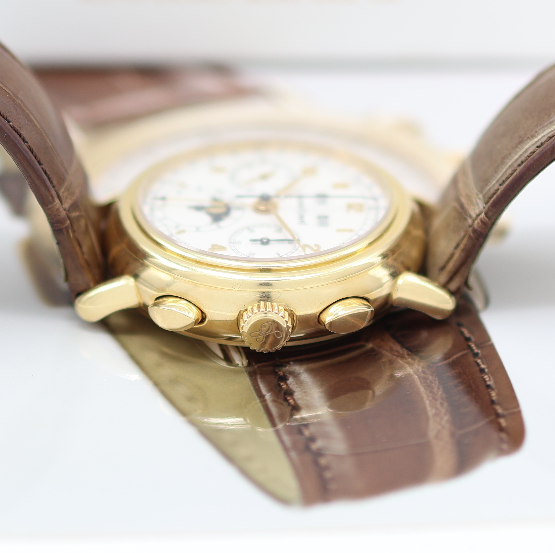 Detail d: LOUIS ERARD Collection Renaissance auf 62 Stück limitierter Schaltradchronograph Referenz 88175, Schweiz um 2002, Handaufzug, beids. vergl. Geh. in ...
