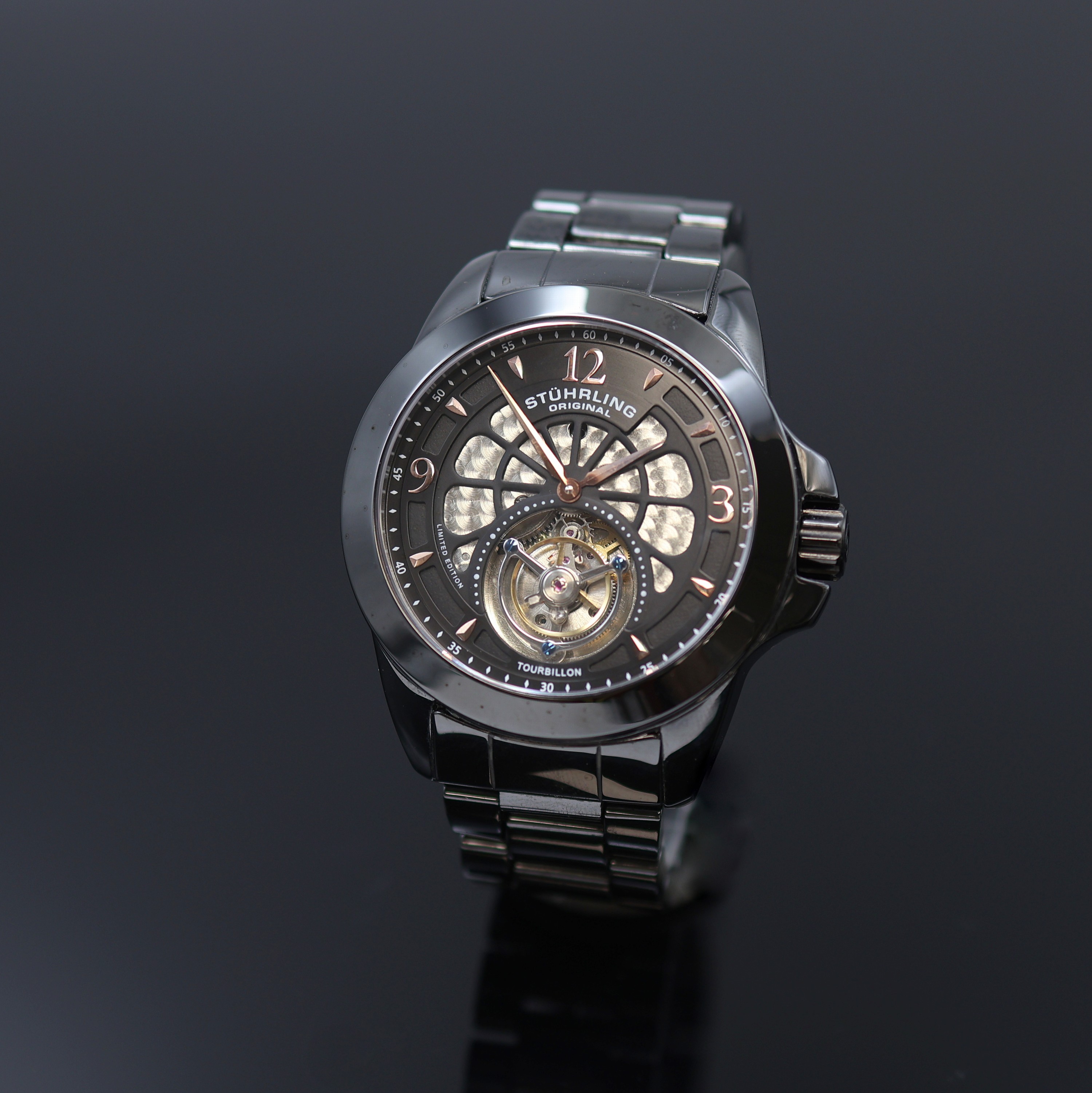 Image 27123784 - STÜHRLING auf 275 Stück limitierter Armbandtourbillon in Keramik, Schweiz um 2015, ...