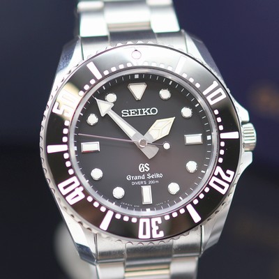 27123786b - SEIKO Grand Seiko Divers 200m Herrenarmbanduhr in Stahl, Japan um 2015, quarz, orig. ...