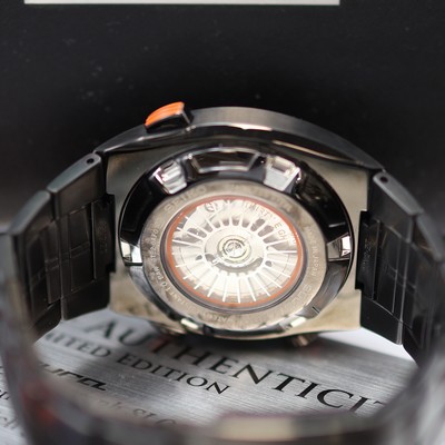27123791e - SEIKO Kinetic Sportura auf 2005 limitierter Armbandchronograph Referenz SLQ019J1, Japan ...