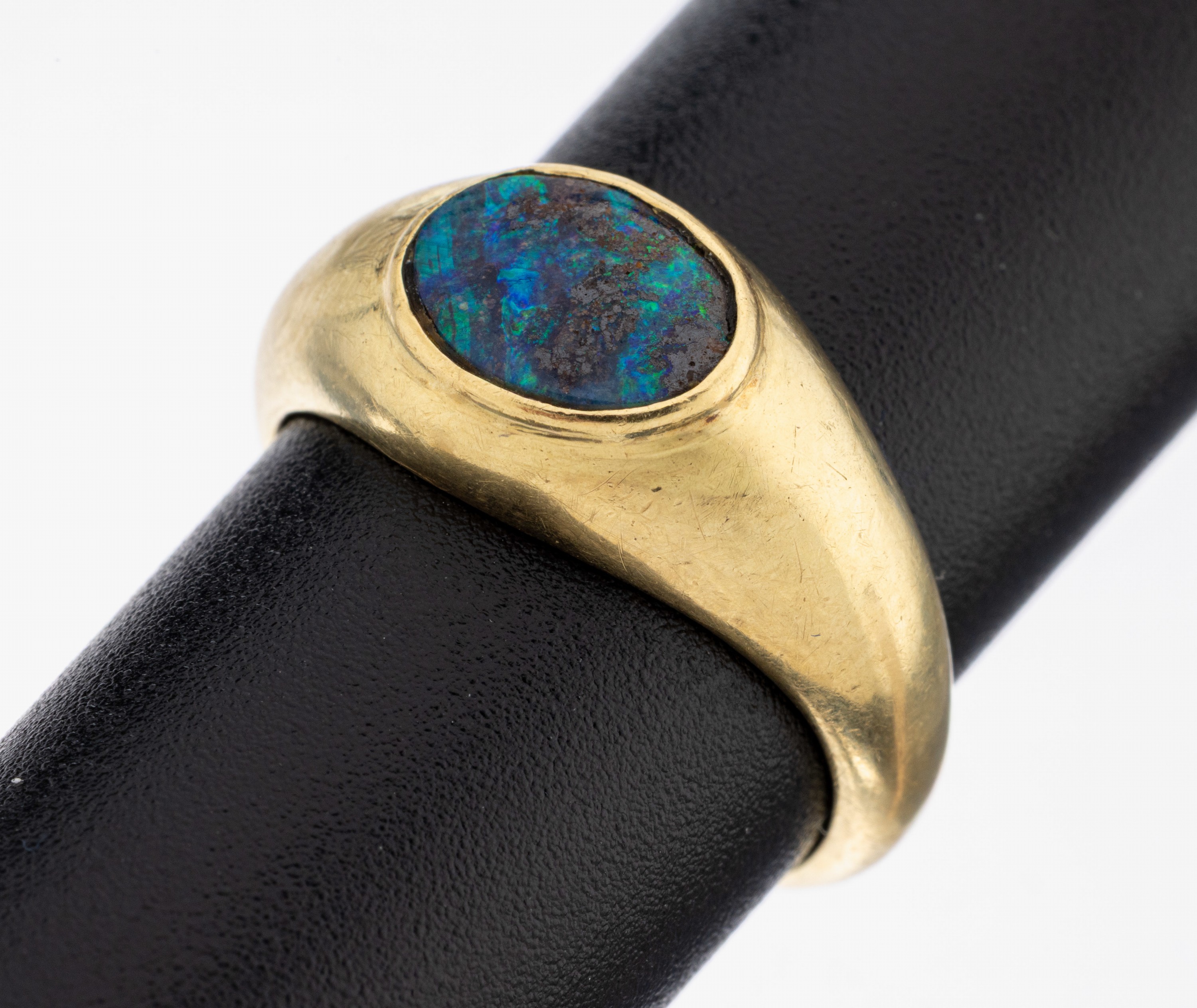Image 27123836 - 14 kt Gold Opal-Ring, GG 585/000 gepr., schlicht, ovaler Boulderopal, RW 48, ca. 5.7 g