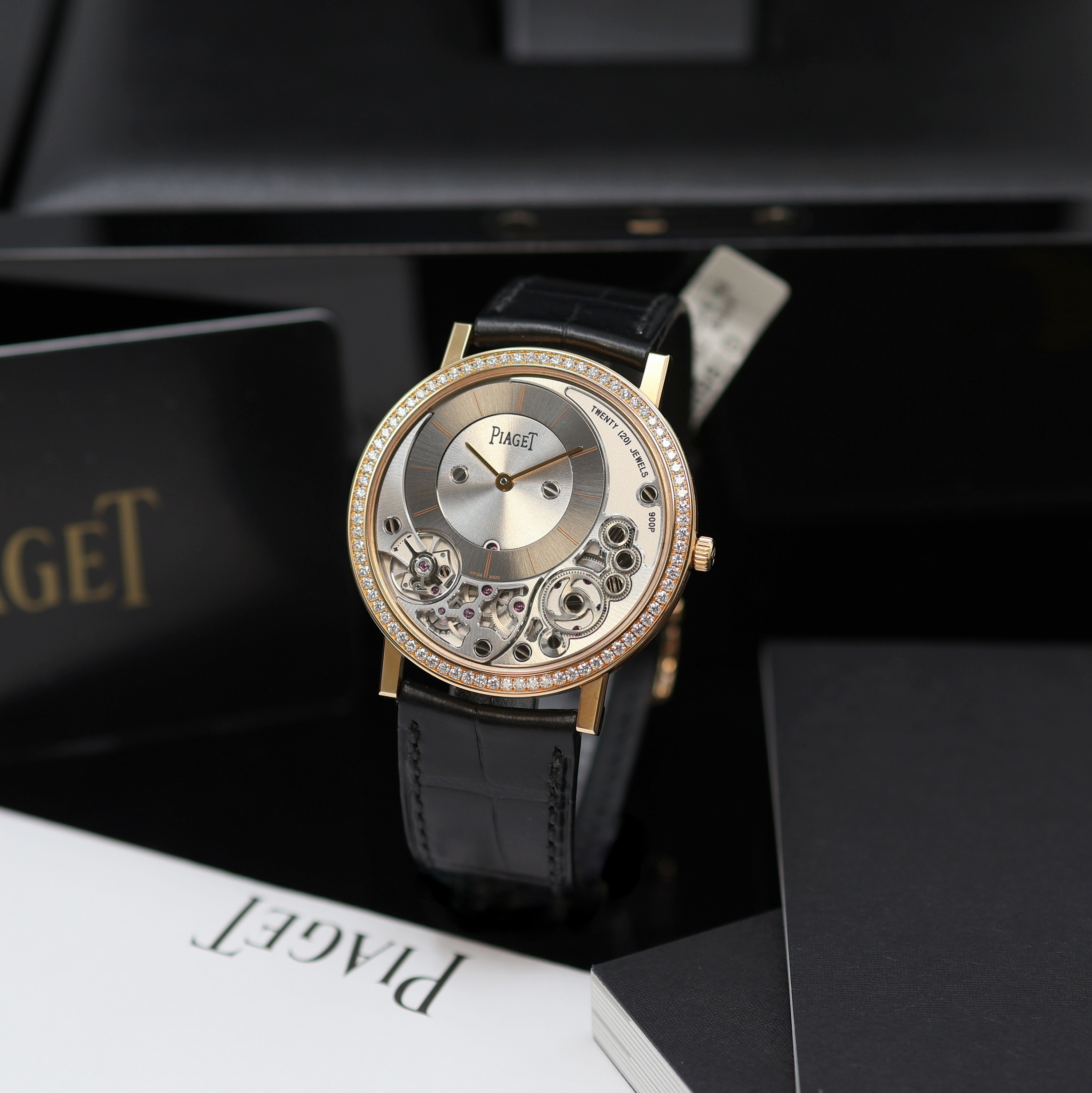 Image 27123857 - PIAGET Altiplano Off-Center ungetragene Armbanduhr in RG 750/000 mit Diamantbesatz ...