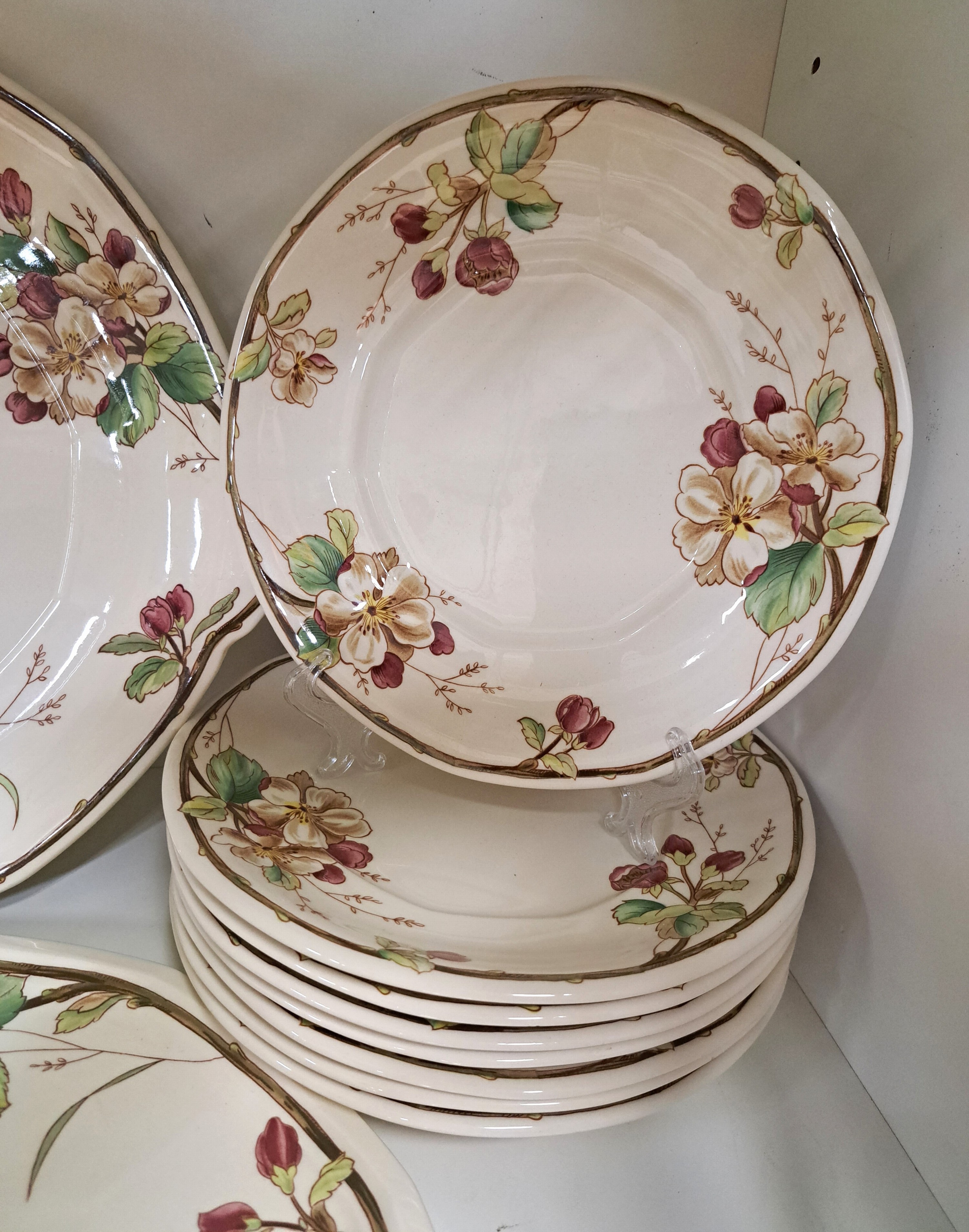 Detail g: Frühstücksgeschirr für 8 Personen, Villeroy & Boch, Modell Portobello, Kaffeekanne, Teekanne, 8 Tassen mit Untertassen, 8 Kuchenteller, 6 ...