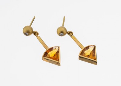 Image Pair of 18 kt gold citrine-brilliant-earrings , YG 750/000, sphere element with 2 ...