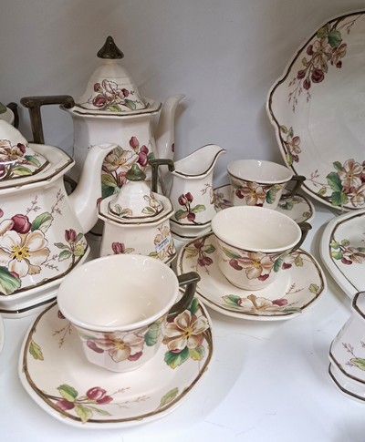 27123899d - Frühstücksgeschirr für 8 Personen, Villeroy & Boch, Modell Portobello, Kaffeekanne, ...