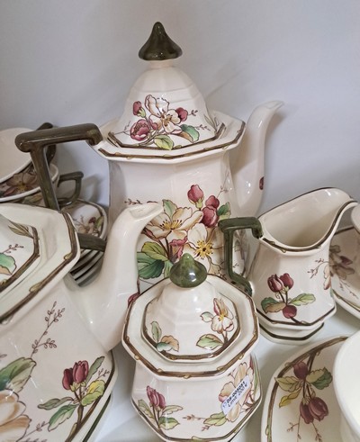 27123899k - Frühstücksgeschirr für 8 Personen, Villeroy & Boch, Modell Portobello, Kaffeekanne, ...