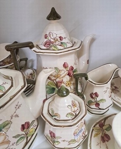 27123899l - Frühstücksgeschirr für 8 Personen, Villeroy & Boch, Modell Portobello, Kaffeekanne, ...