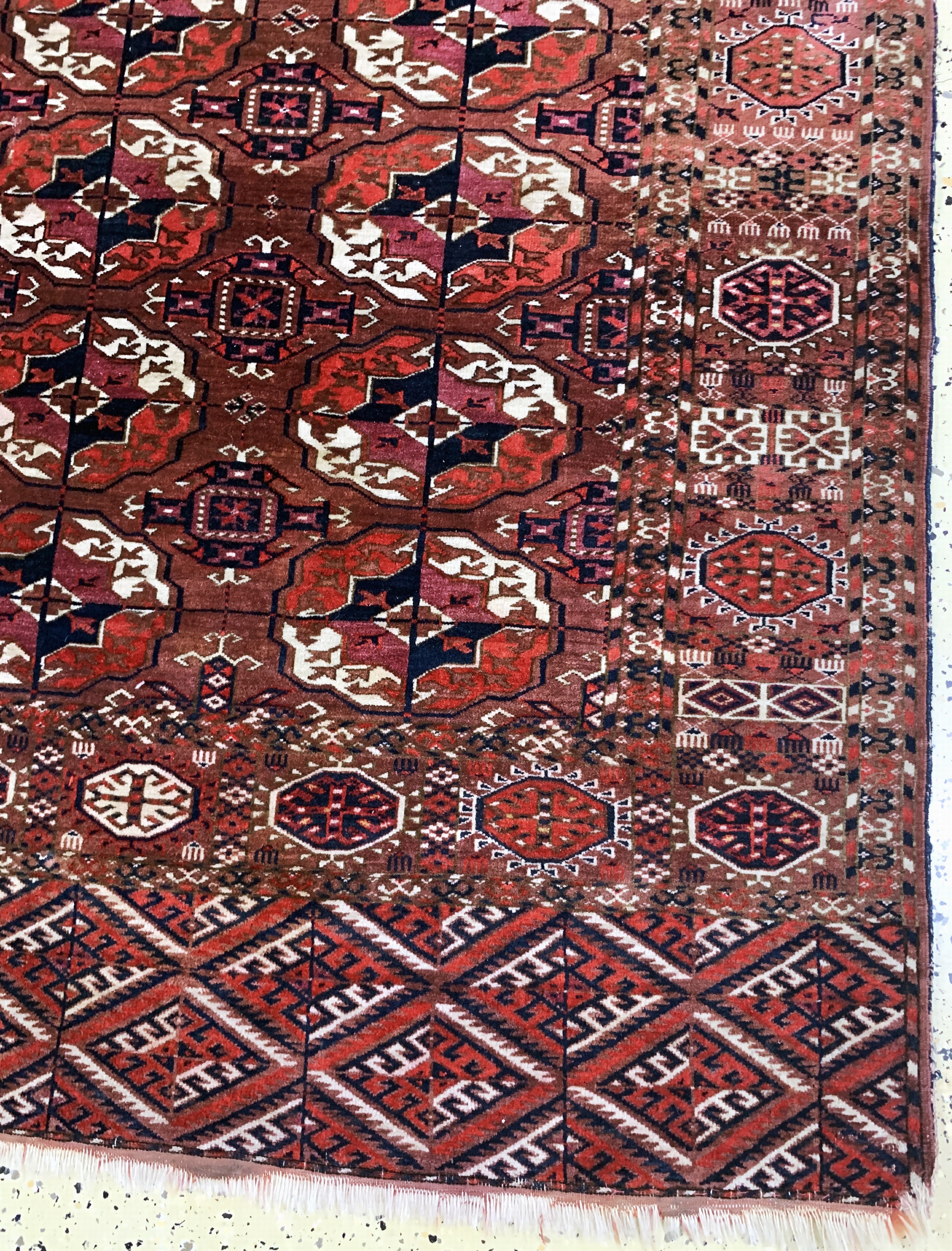 Detail a: Tekke"Hauptteppich"antik, Turkmenistan, 19.Jhd, Wolle auf Wolle, ca. 277 x 207 cm, EHZ: 2-3