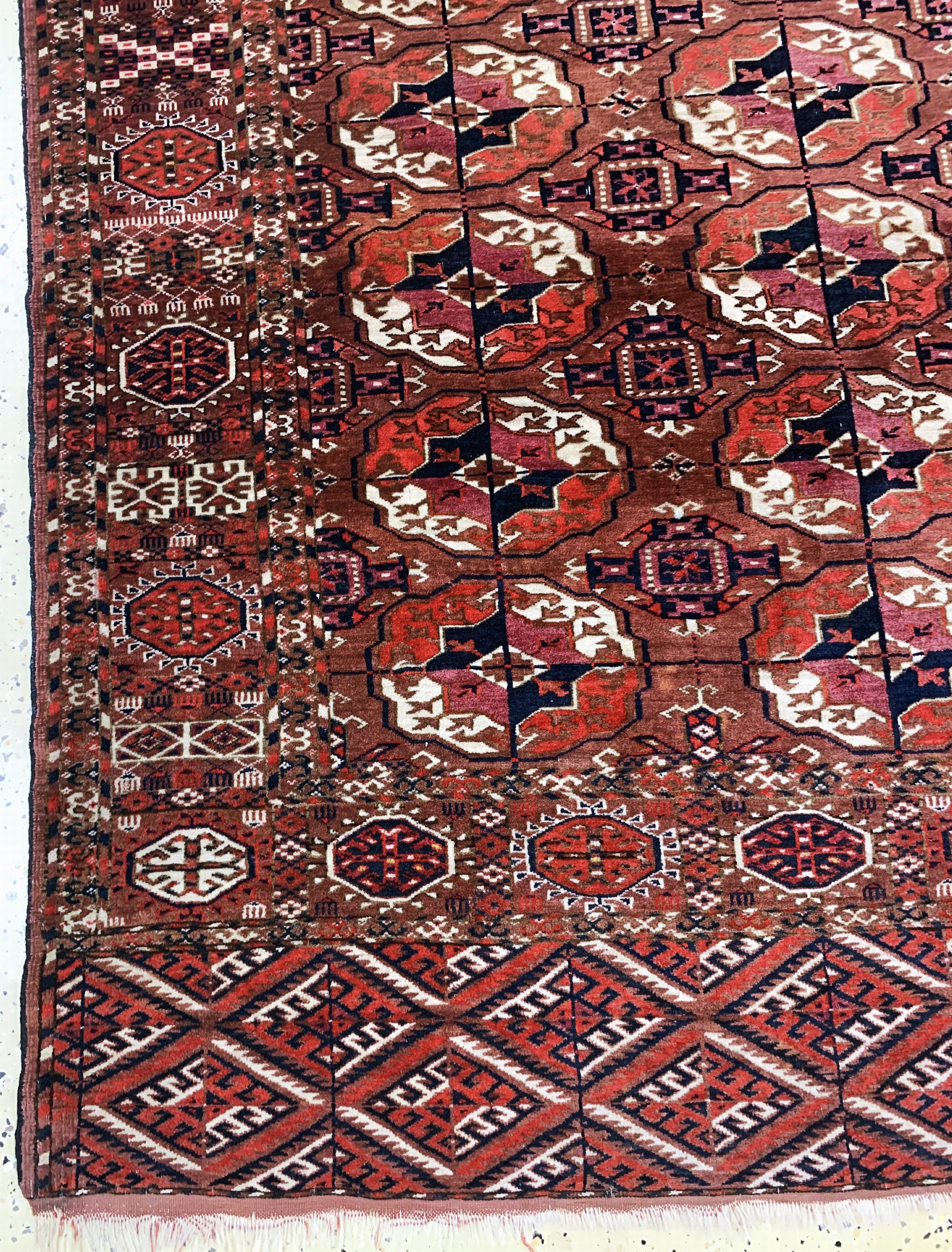 Detail b: Tekke"Hauptteppich"antik, Turkmenistan, 19.Jhd, Wolle auf Wolle, ca. 277 x 207 cm, EHZ: 2-3