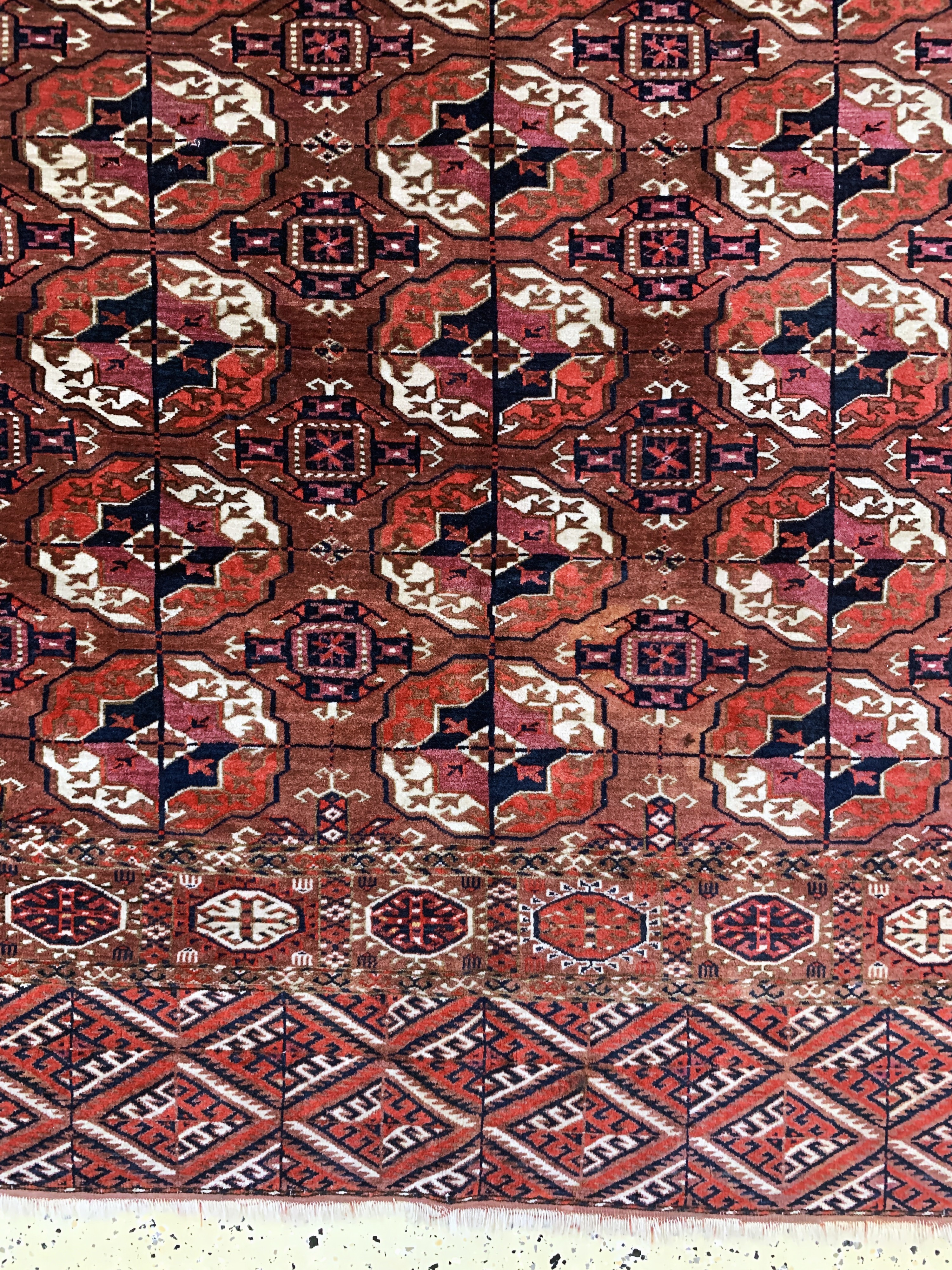 Detail c: Tekke"Hauptteppich"antik, Turkmenistan, 19.Jhd, Wolle auf Wolle, ca. 277 x 207 cm, EHZ: 2-3