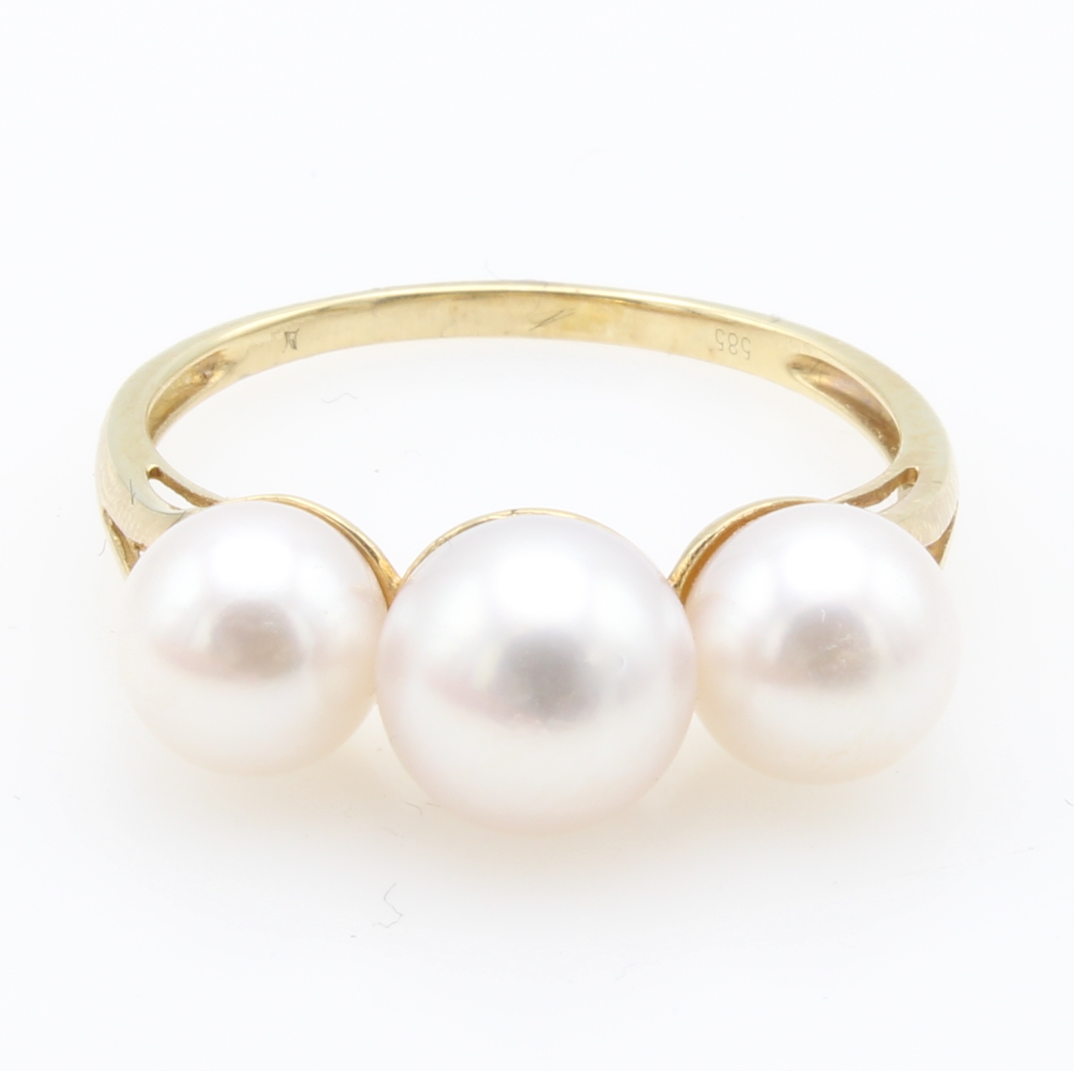 Image 27123932 - Ring mit Akoyazuchtperlen, GG 585/000, 3 Perlen v. l. roséfarb. Lüster, D. ca. 6.5-8 ...
