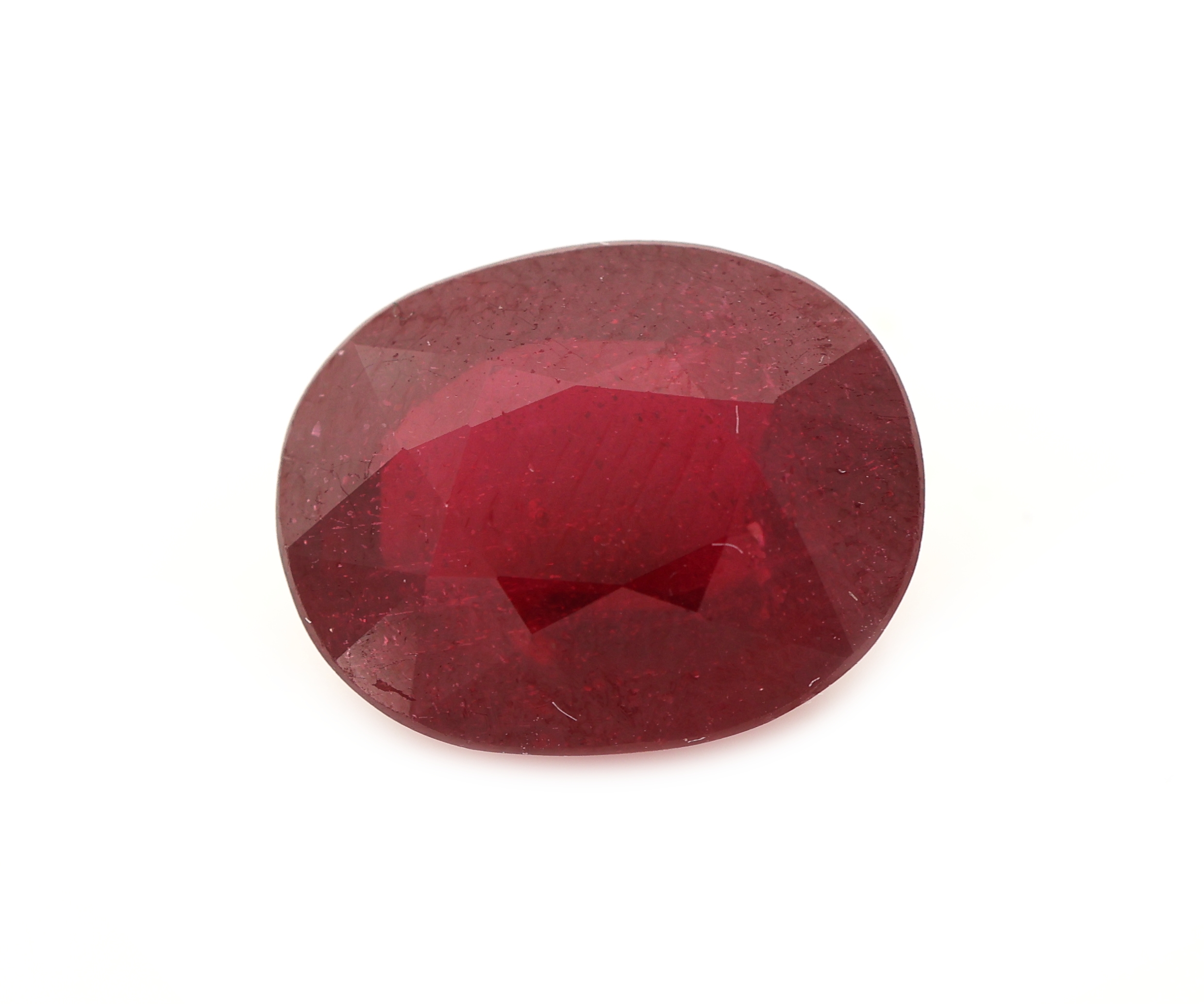 Image 27123939 - Loser Rubin, 6.39 ct, ca. 12.33 x 9.85 x 5.67 mm, ovalfacett., Anzeichen für ...