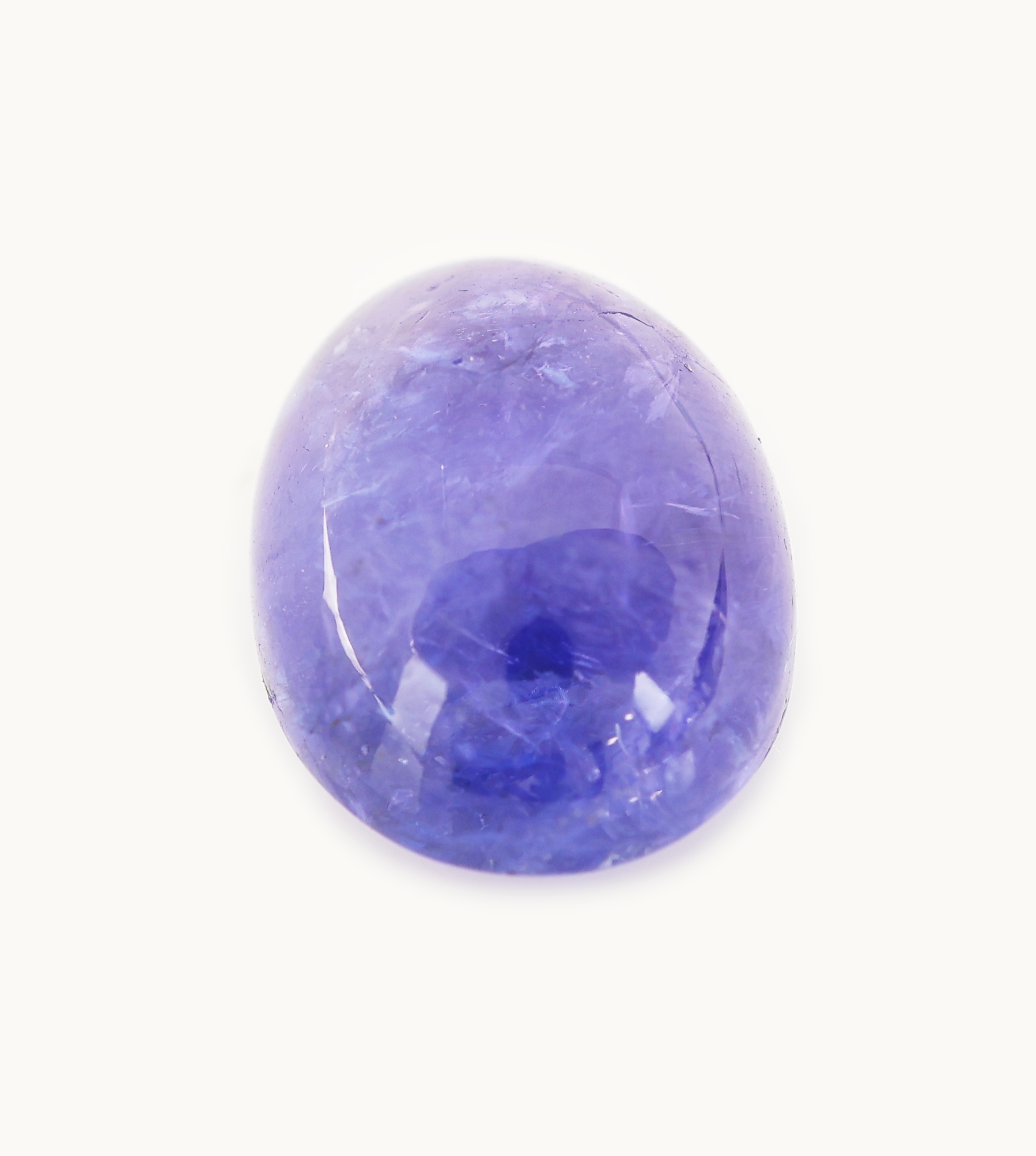 Detail a: Loser Tansanit, 10.10 ct, ovaler Cabochon, ca.13.88 x 10.52 x 7.62 mm