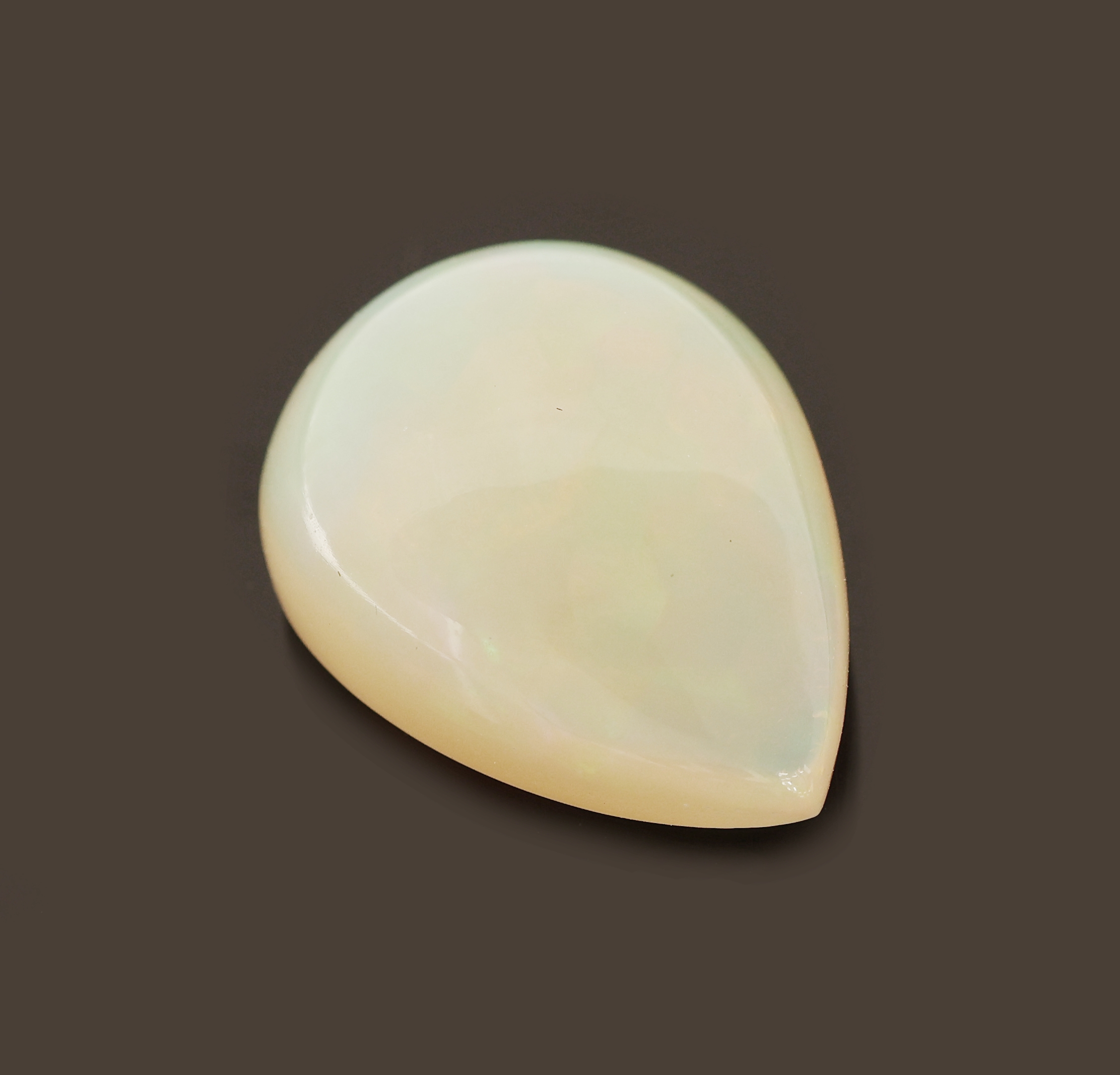 Image 27123961 - Loser Opal, ca. 5.25 ct, tropfenf. Cabochon, ca. 16.07 x 11.97 x 6.88 mm Schätzpreis: ...