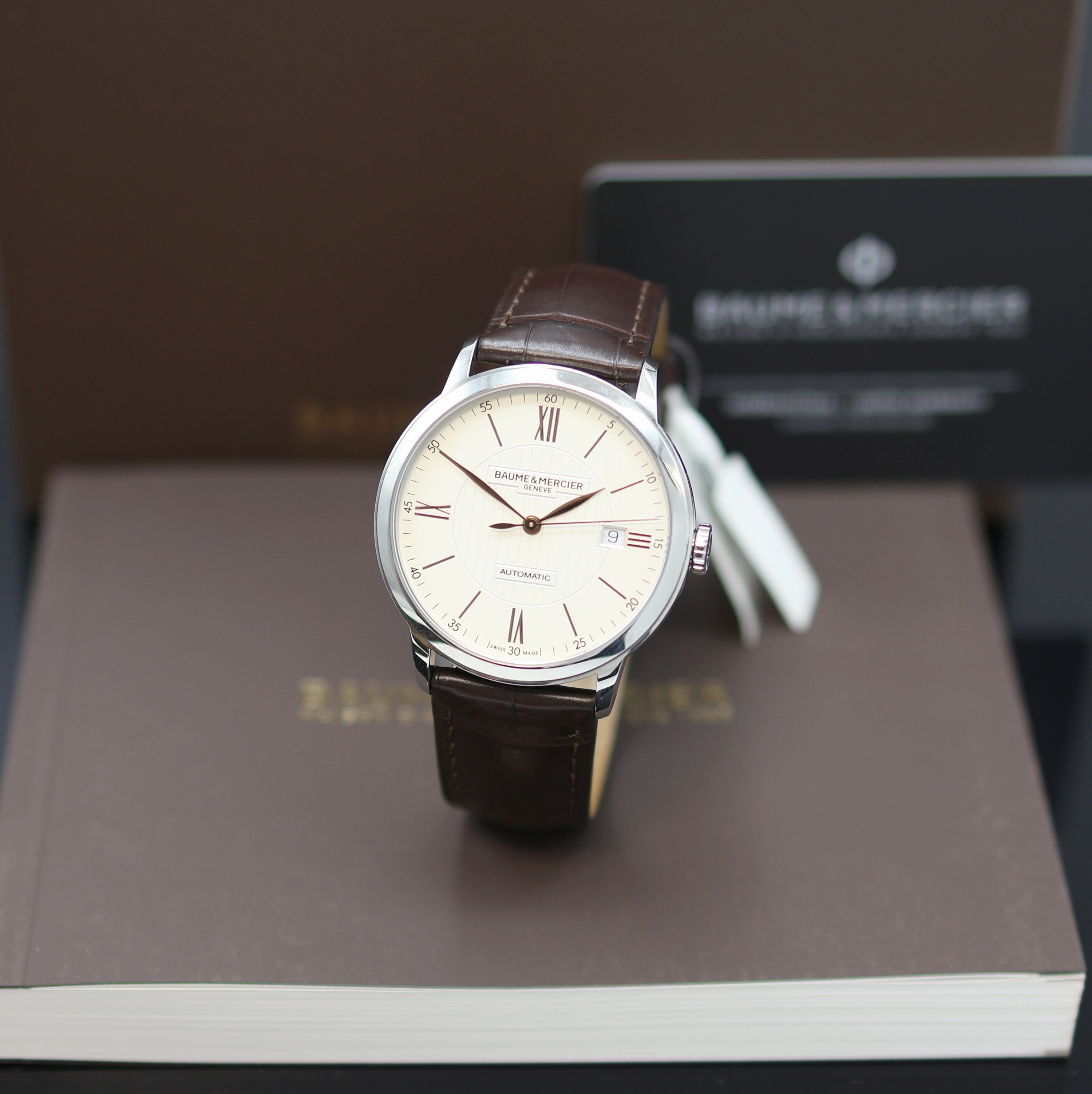Image 27123993 - BAUME & MERCIER Classima ungetragene Herrenarmbanduhr Referenz M0A10263, Automatik, ...