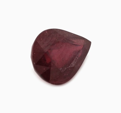 27123944a - Loser Rubin, 2.47 ct, facett. Tropfen, ca. 8.73 x 7.14 x 4.83 mm, beh. Schätzpreis: 700, ...