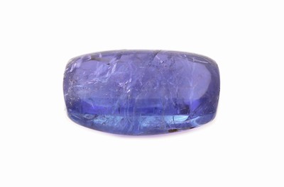 27123946b - Loser Tansanit, 7.45 ct, rechteckiger Cabochon, ca. 13.5 x 8.2 x 6.0 mm Schätzpreis: ...