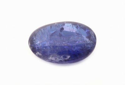 27123950b - Loser Tansanit, 12.37 ct, ovaler Cabochon, ca.16.51 x 12.02 x 7.06 mm Schätzpreis: 2400, ...