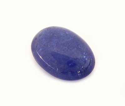 27123951a - Loser Tansanit, 8.56 ct, ovaler Cabochon, ca. 14.2 x 10.1 x 6.6 mm Schätzpreis: 1600, - ...