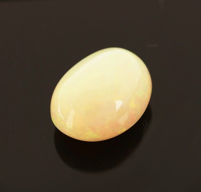 Image Loser Opal, ca. 5.13 ct, ovaler Cabochon, schönes Farbspiel in Rot, Gelb und Grün ...