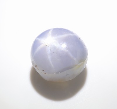 27123966b - Loser Sternsaphir, ca. 3.18 ct, Cabochon Schätzpreis: 780, - EUR