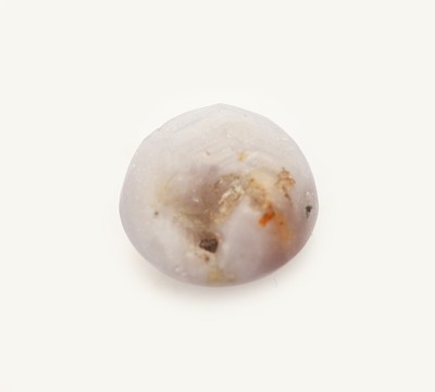 27123968a - Loser Sternsaphir, 5.26 ct, runder Cabochon Schätzpreis: 1200, - EUR