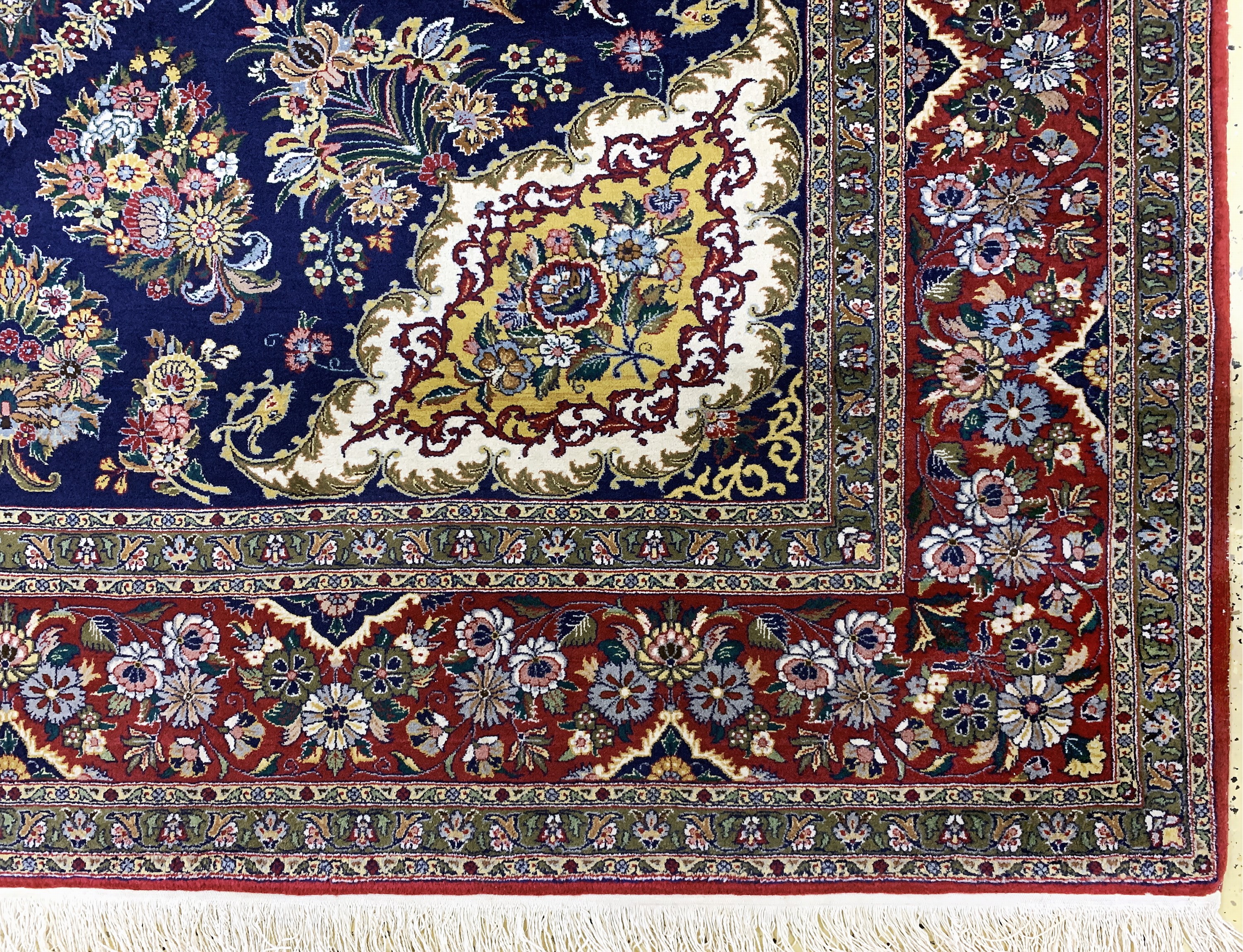 Detail a: Indo Sarogh, Indien, Ende 20.Jhd, Wolle aufBaumwolle, ca. 235 x 250 cm, EHZ: 2