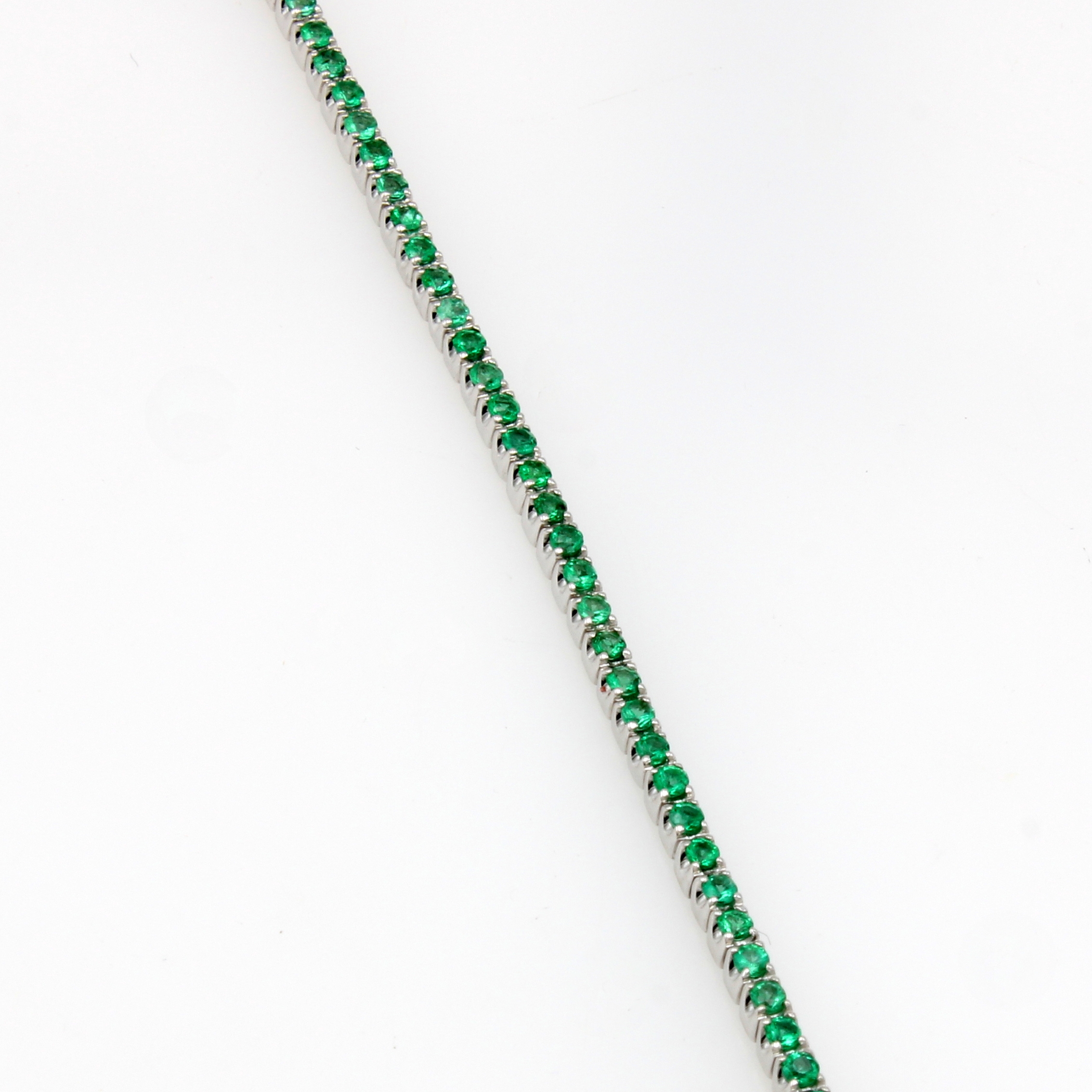 Image 27124010 - Rivierarmband mit Smaragden, WG 750/000, 82 fac. Smaragde zus. ca. 1.70 ct, ...