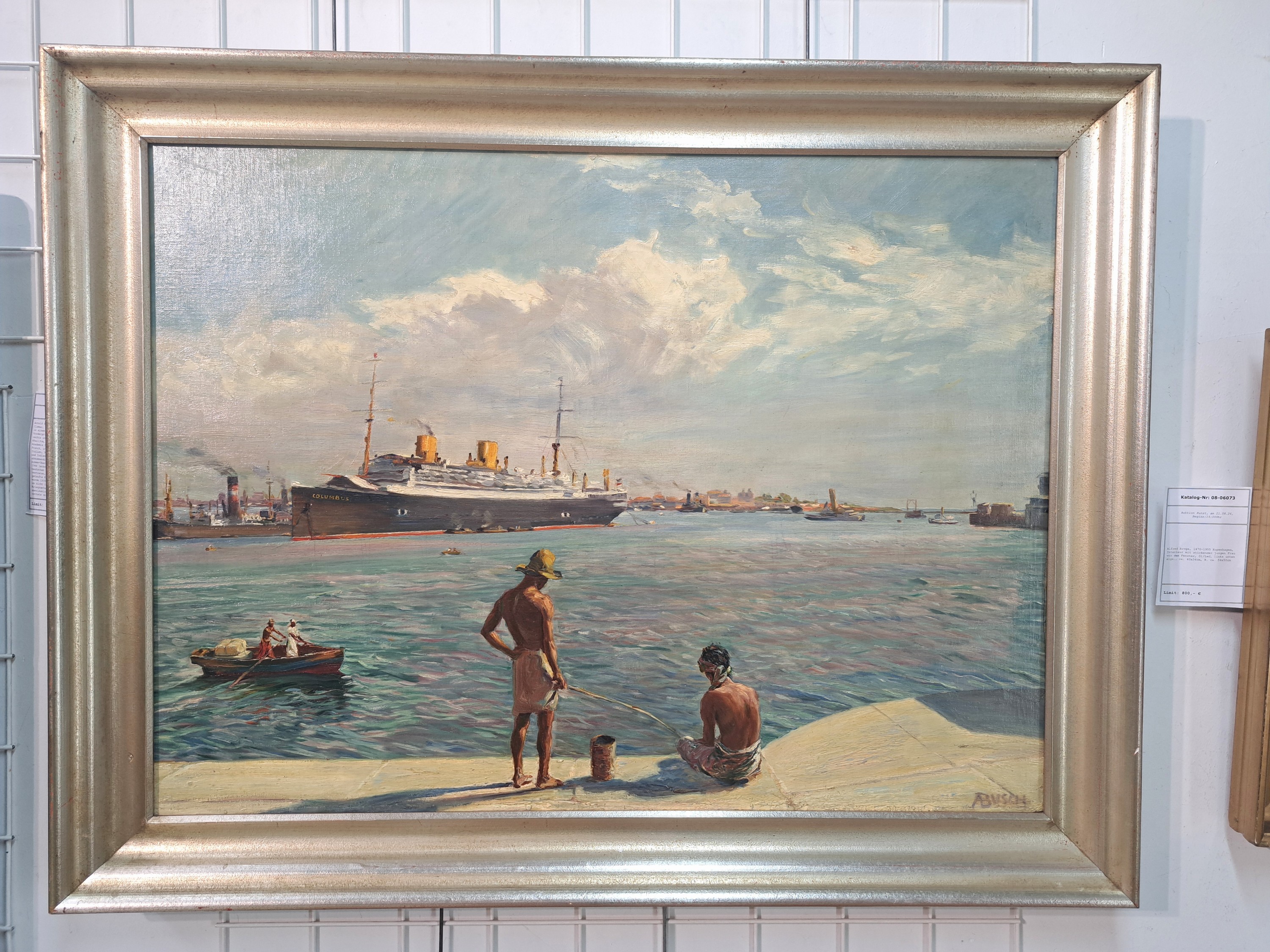 Detail a: Arnold Busch, 1876 Grünenplan-1951 Cismar, Der Kreuzfahrtdampfer Columbus in einem asiatischen Hafen, im Vordergrund Jungen am Kai, Öl/Lwd/Holz, ...