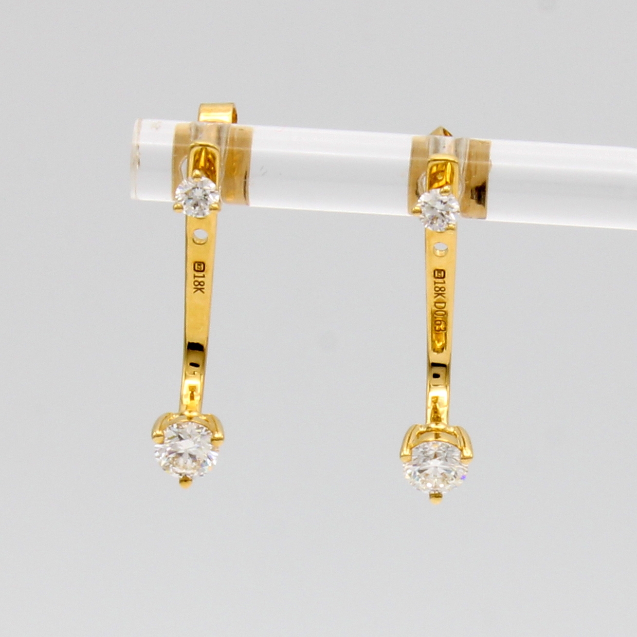 Image 27124093 - Paar Ohrstecker mit Brillanten, GG 750/000, 4 Brill. zus. ca. 0.63 ct feines Weiß/vs, ...