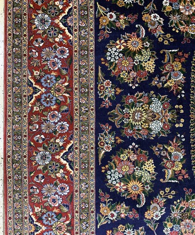 27124002c - Indo Sarogh, Indien, Ende 20.Jhd, Wolle aufBaumwolle, ca. 235 x 250 cm, EHZ: 2 ...
