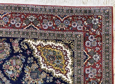 27124002f - Indo Sarogh, Indien, Ende 20.Jhd, Wolle aufBaumwolle, ca. 235 x 250 cm, EHZ: 2 ...