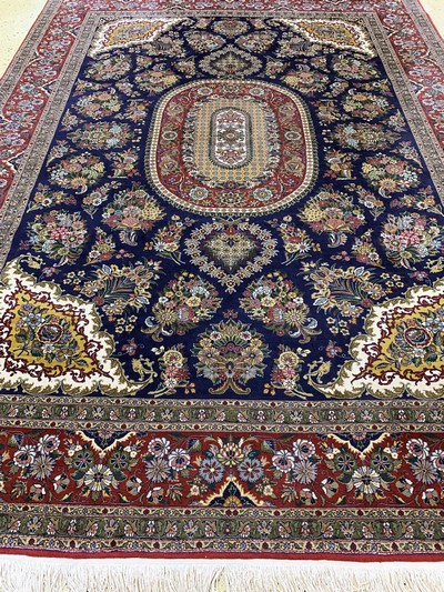 27124002h - Indo Sarogh, Indien, Ende 20.Jhd, Wolle aufBaumwolle, ca. 235 x 250 cm, EHZ: 2 ...