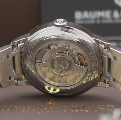 27124006e - BAUME & MERCIER Classima Dual Time ungetragene Herrenarmbanduhr Referenz M0A10273, ...