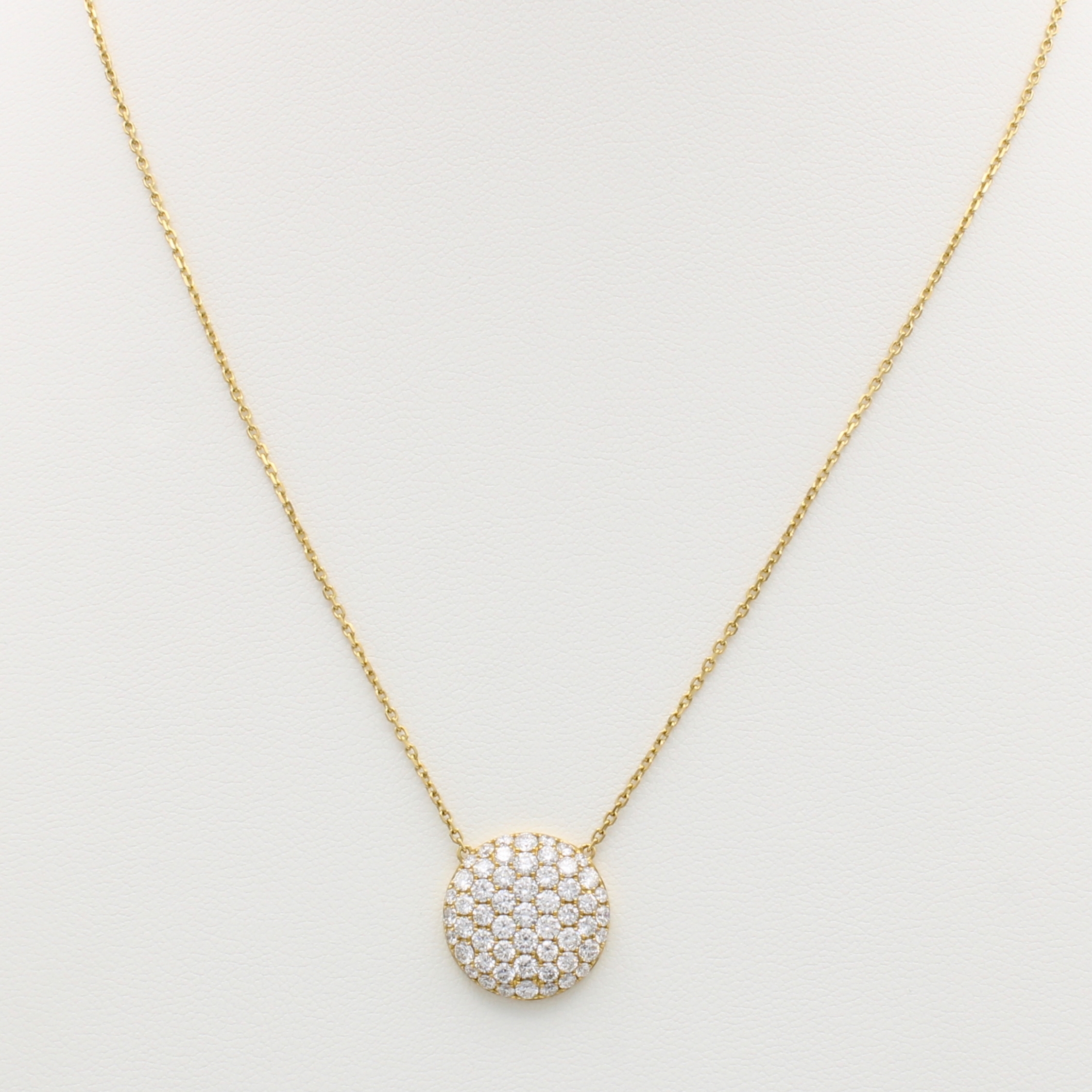 Image 27124210 - Collier mit Brillanten, GG 750/000, runder Anh. bes. m. 55 Brill. zus. ca. 1.89 ct ...
