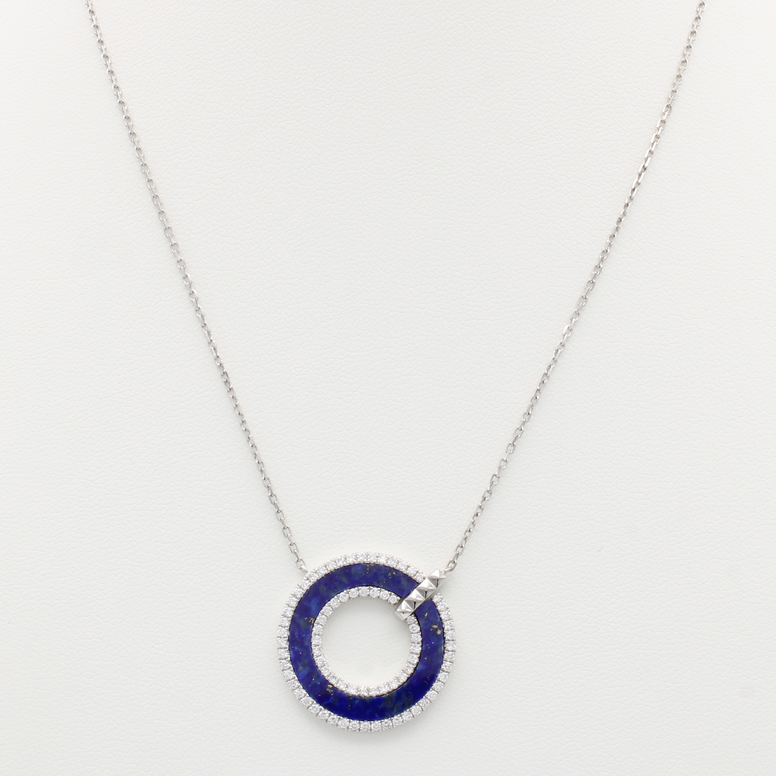 Image 27124284 - Collier mit Lapislazuli und Brillanten, WG 750/000, runder Anh. m. Lapislazulischeibe, ...