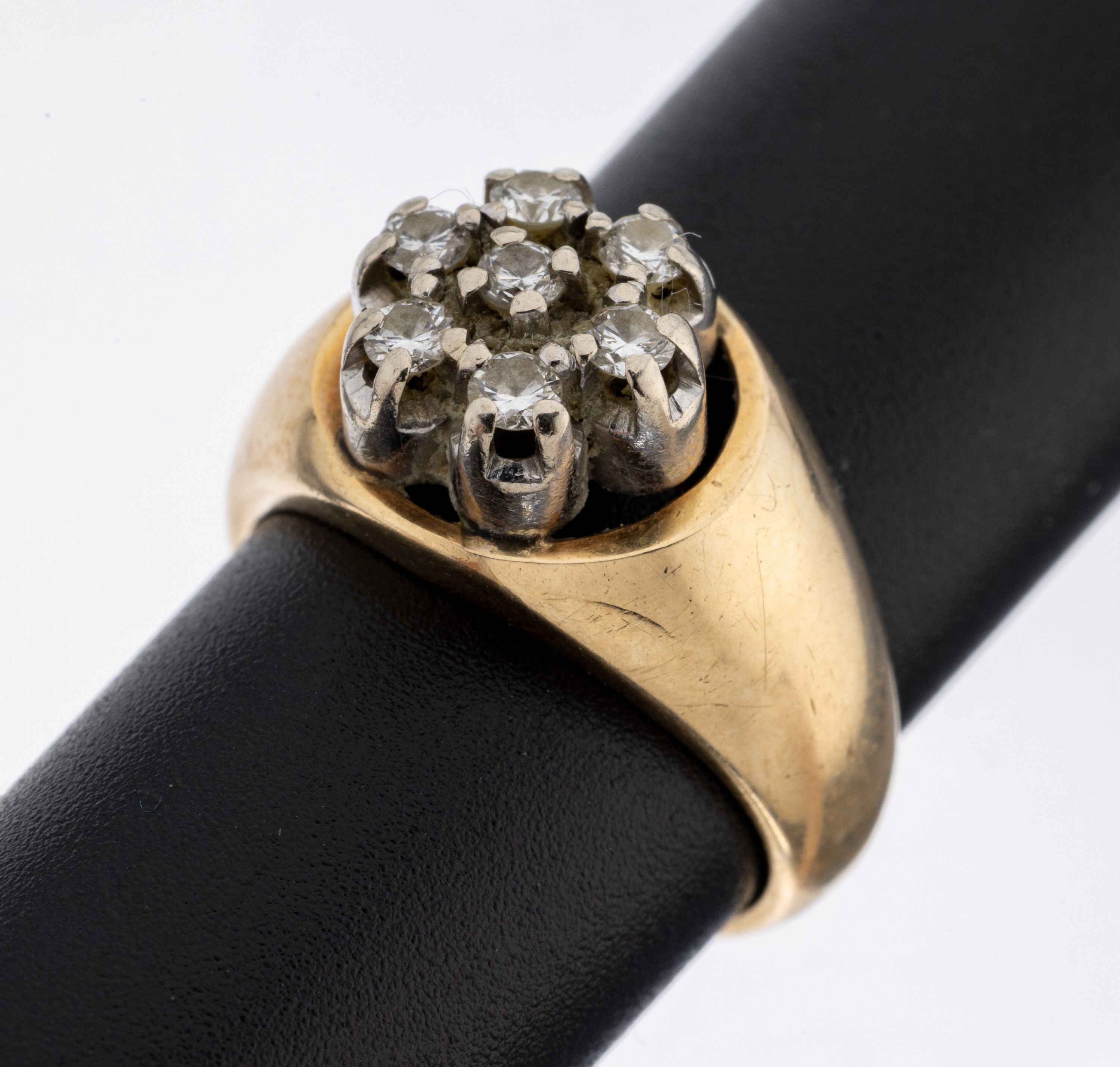 Image 27124299 - 14 kt Gold Brillant-Ring, GG/WG 585/000, 7 in WG gefasste Brillanten zus. ca. 0.21 ct ...