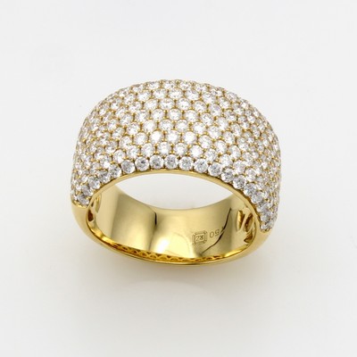 27124294a - Ring mit Brillanten, GG 750/000, Brill. in 9 Reihen gef. zus. ca. 3.06 ct feines ...