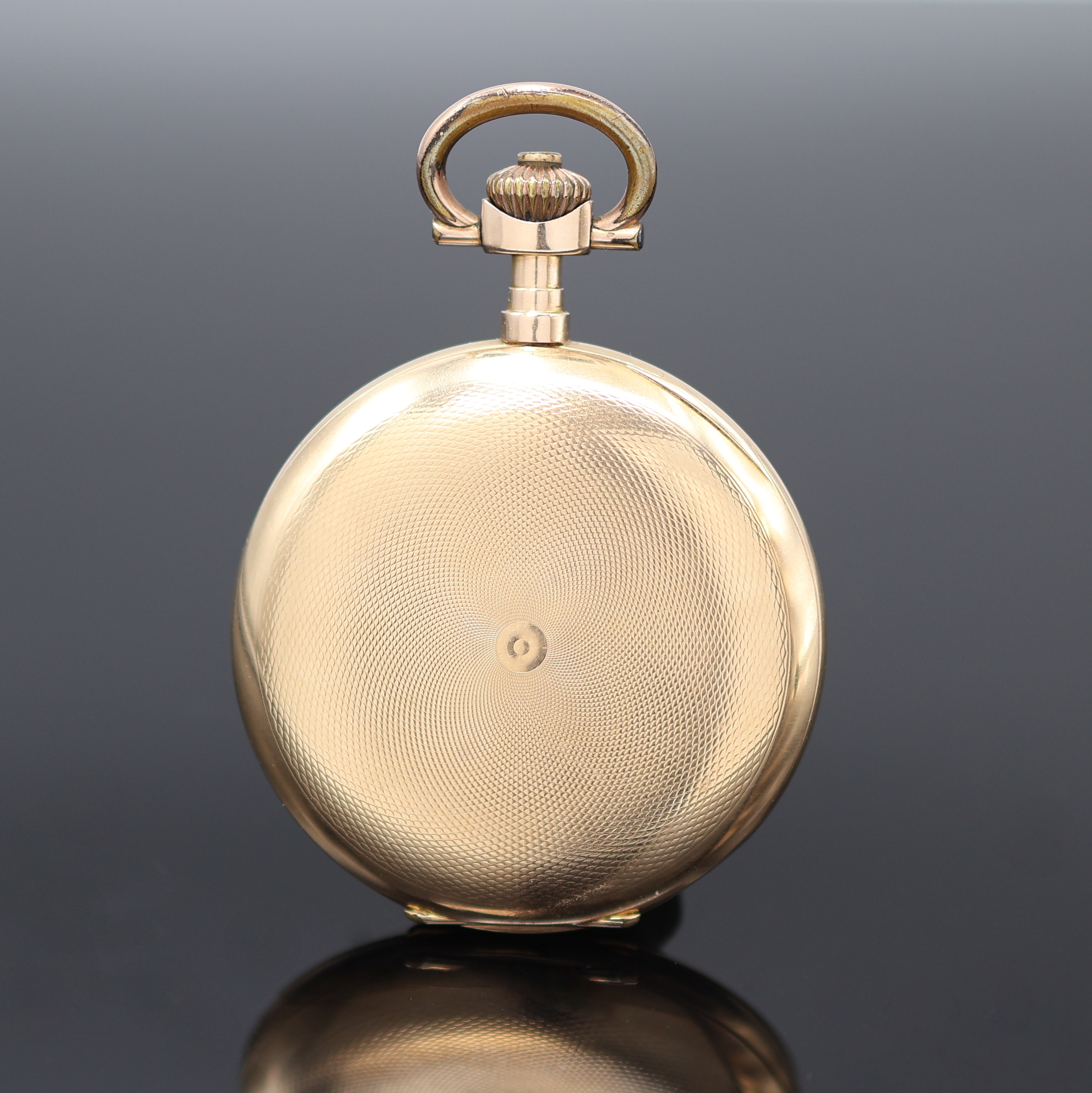 Detail b: SYSTEM GLASHÜTTE Savonette Herrentaschenuhr in RG 585/000, Schweiz um 1910, guill. 3- Deckel Goldgeh., im Zentrum des Sprungdeckels Initialen MS ...