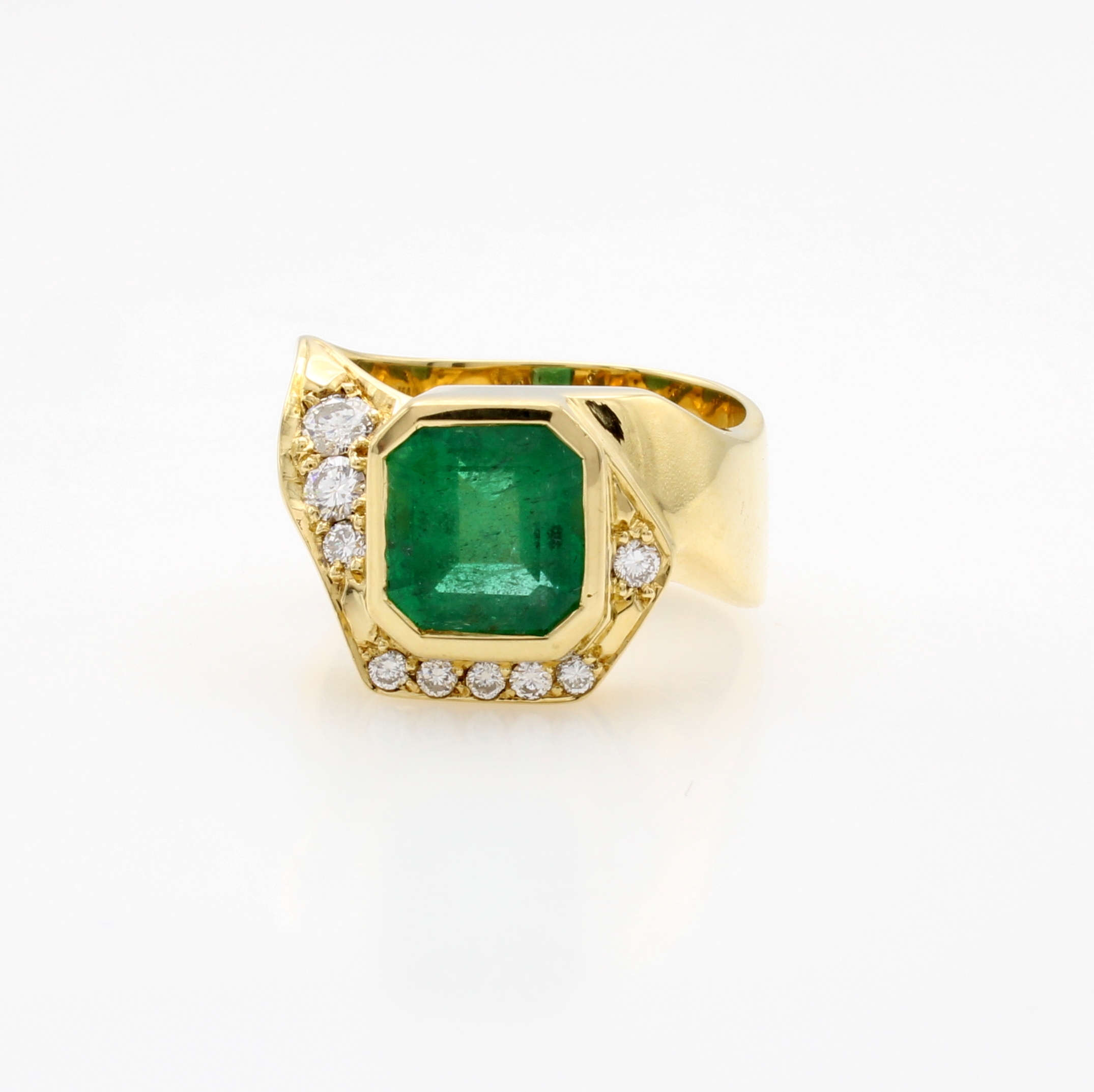 Image 27124371 - Ring mit Smaragd und Brillanten, GG 750/000, achteckiger Smaragd ca. 2.5 ct, Brill. zus. ...