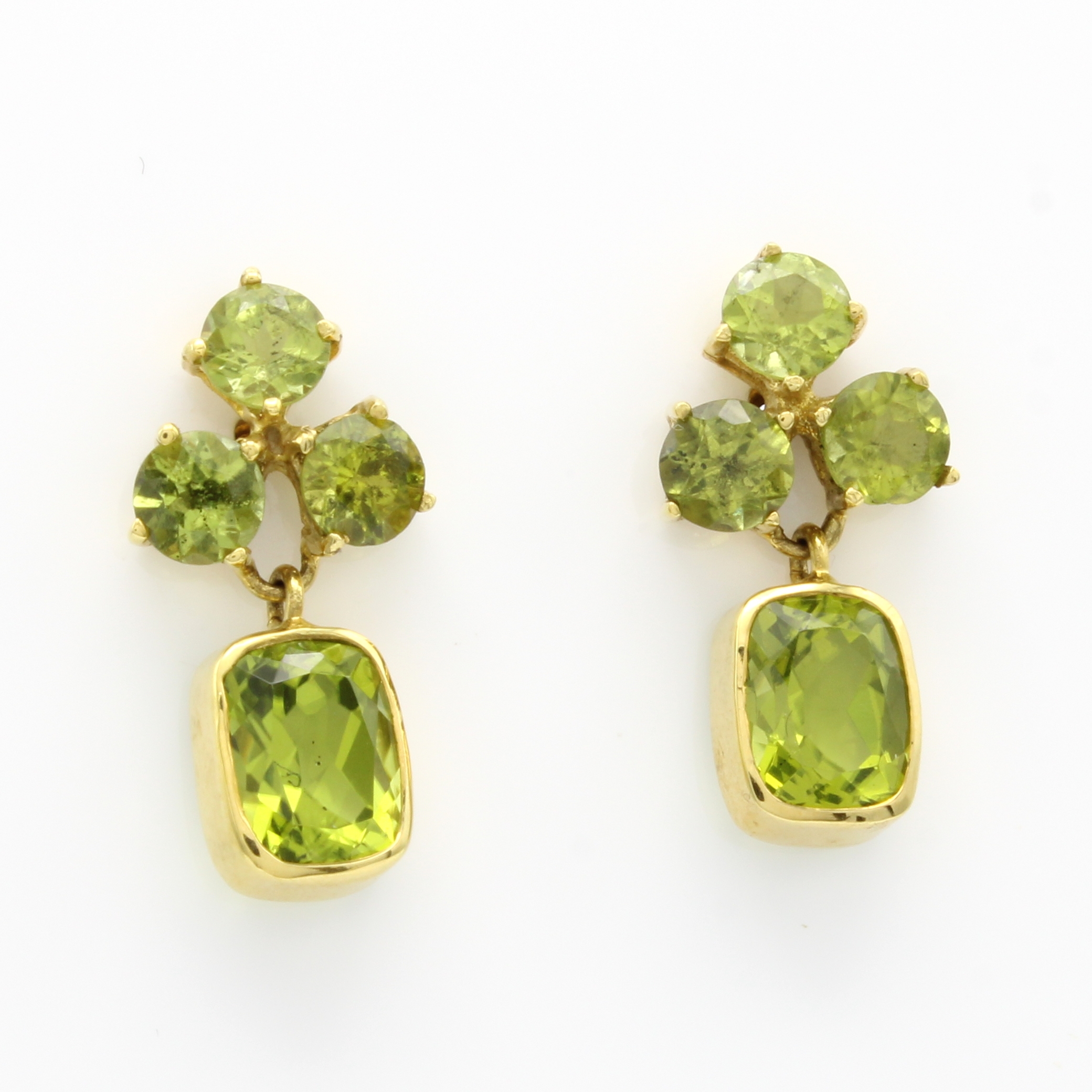 Image 27124379 - Paar Ohrstecker mit Peridots, GG 585/000, 8 Peridots zus. ca. 7.5 ct Schätzpreis: 2500, ...