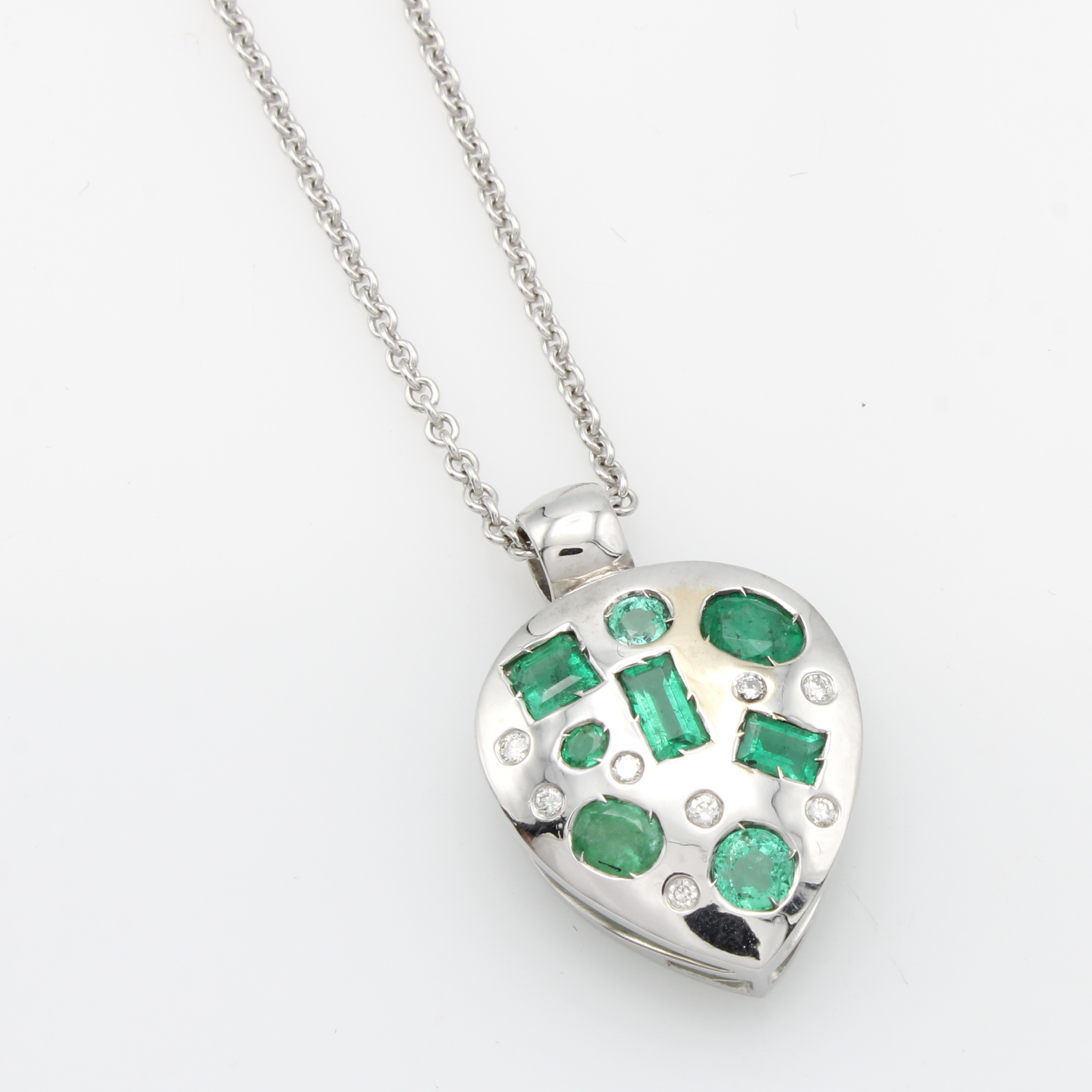 Image 27124388 - Anhänger mit Smaragden und Brillanten an Kette, WG 585/000, Tropfenform, Smaragde in ...