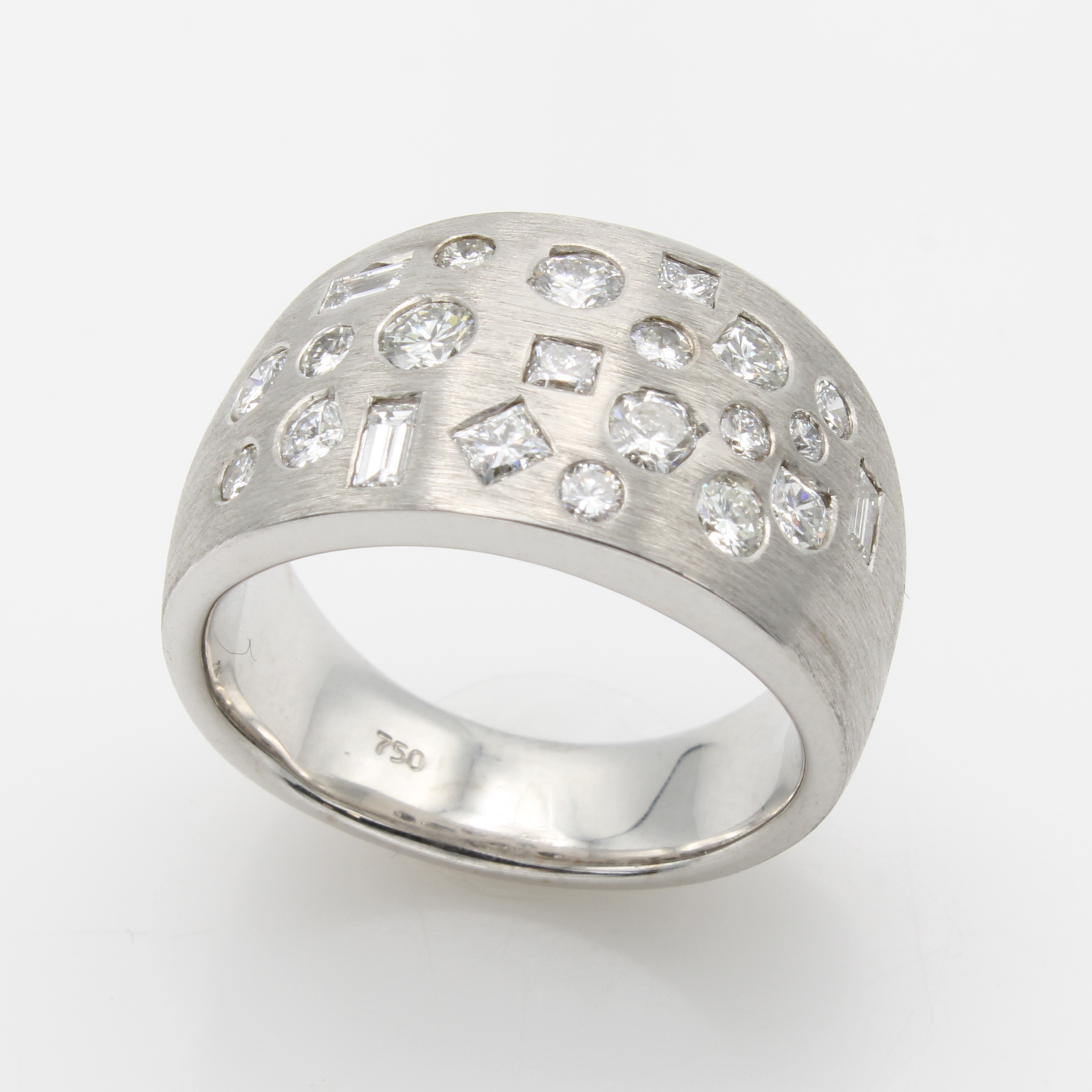 Image 27124391 - Ring mit Brillanten und Diamanten, WG 750/ 000, Diam. in versch. Schliffarten u. Brill. ...