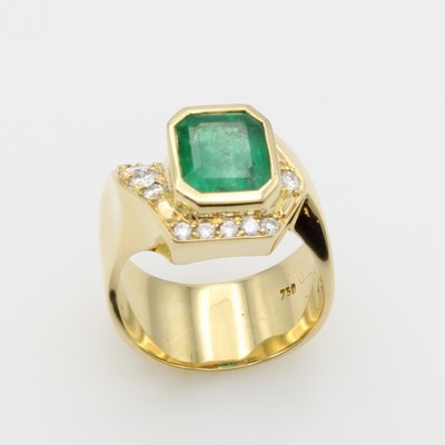 27124371a - Ring mit Smaragd und Brillanten, GG 750/000, achteckiger Smaragd ca. 2.5 ct, Brill. zus. ...