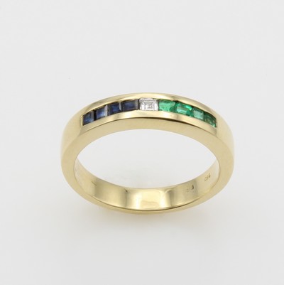 27124374a - Ring mit Saphiren, Smaragden und Diamant, GG 750/000, Farbsteincarrées, Diamantcarrée ...
