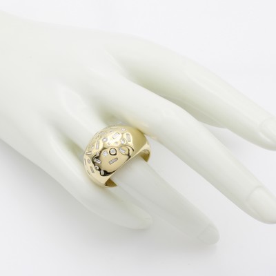 27124393a - Ring mit Diamanten und Brillanten, GG 585/ 000, Diamantbaguettes u. Brill. in gewölbtem ...