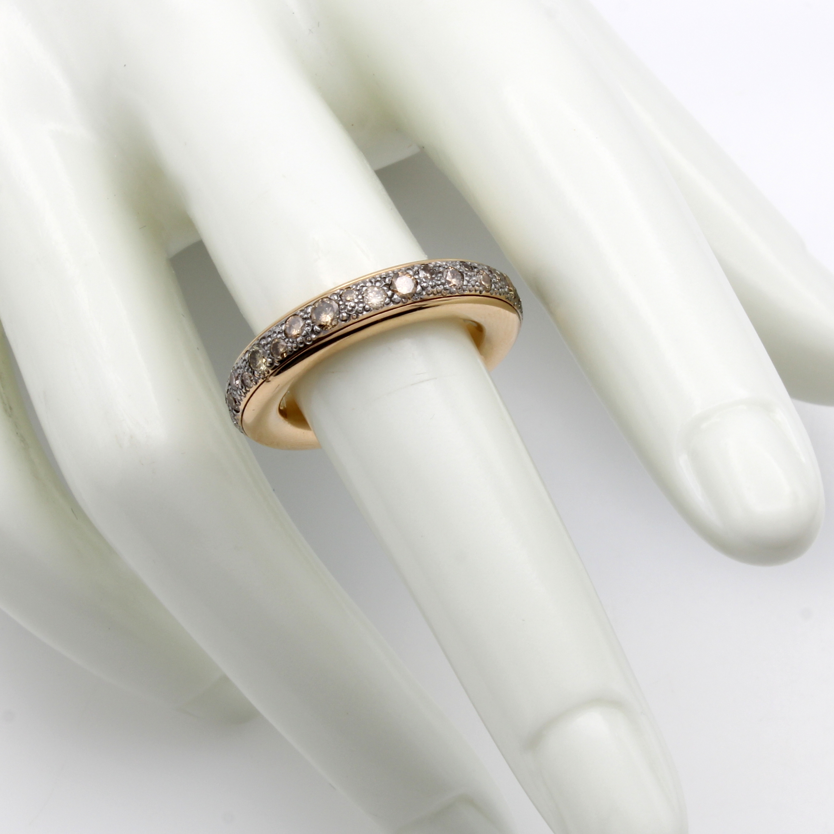Image 27124416 - Pomellato Iconica Ring mit Diamanten, RG 750/000, braune Diam. in geschwärzter Fassung ...