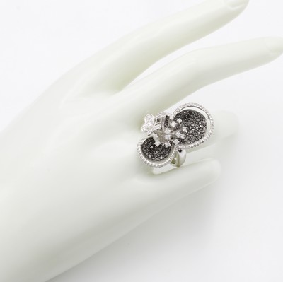 27124406a - Ring ´Schmetterling an Blüte´ mit Diamanten und Brillanten, WG 585/000, schwarze Diam. ...